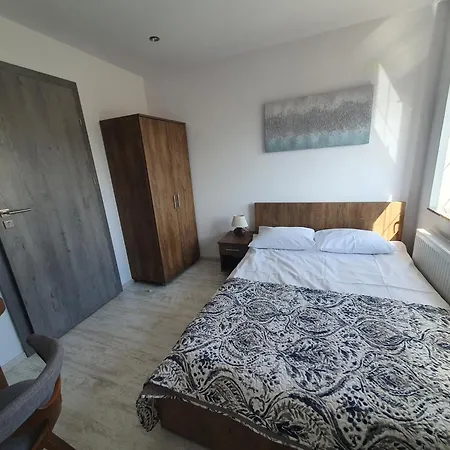 Holiday House-2